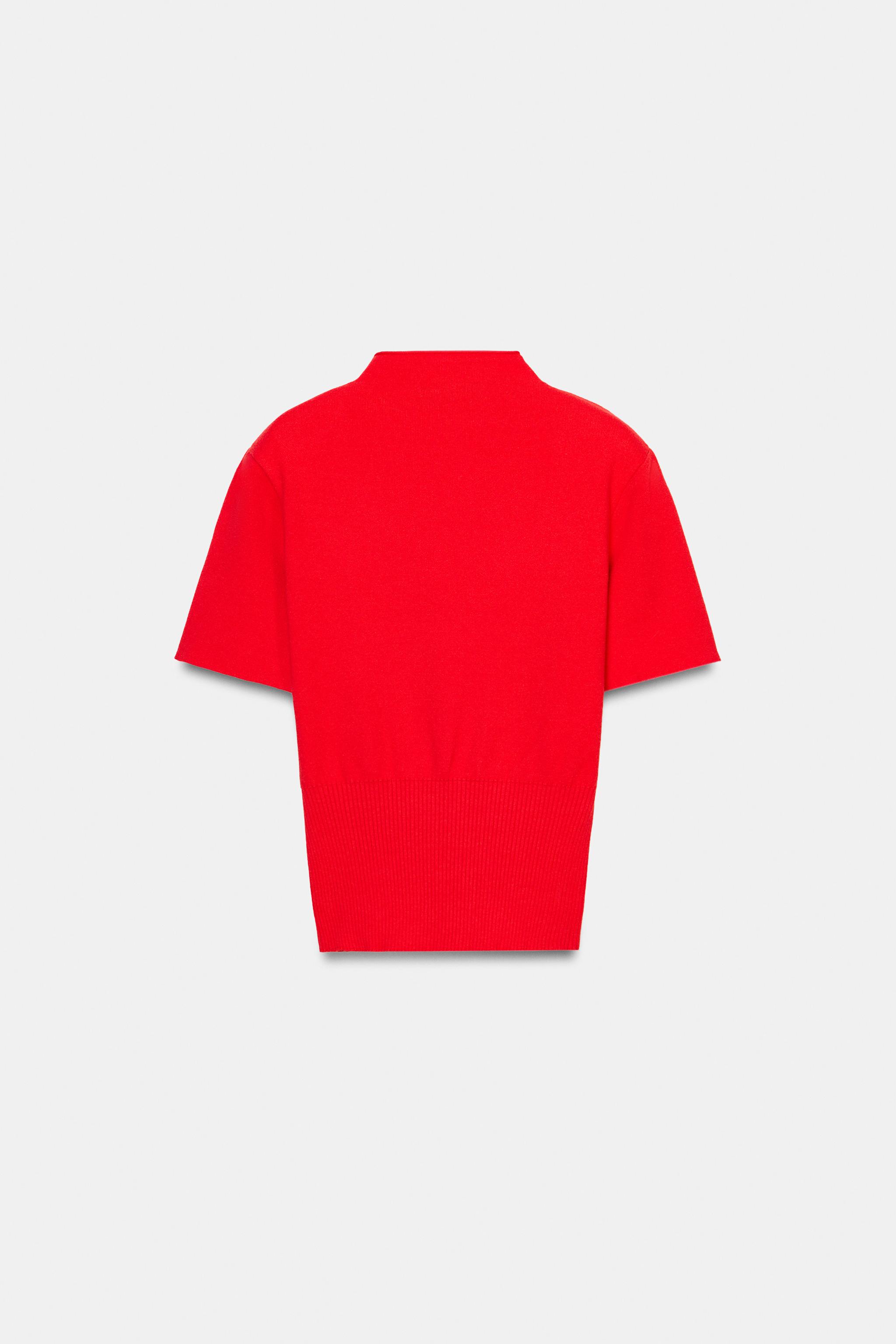 TOP EN MAILLE AVEC ÉPAULETTES